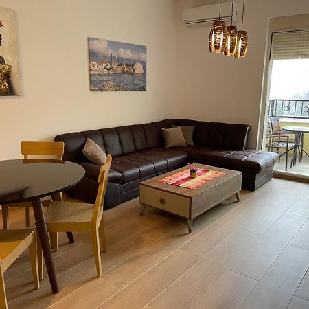 Lux Apartment Amarin Pržno Buitenkant foto