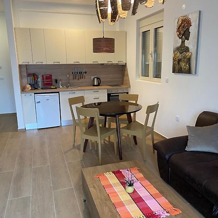 Lux Apartment Amarin Pržno Buitenkant foto
